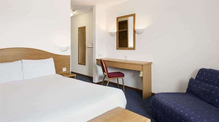 Days Inn Telford Ironbridge M54 Room