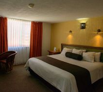 Howard Johnson Calle Real Morelia Room