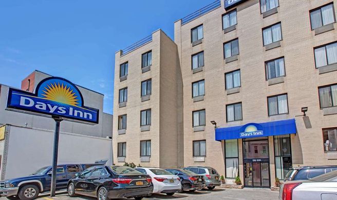 Days Inn Brooklyn Exterior