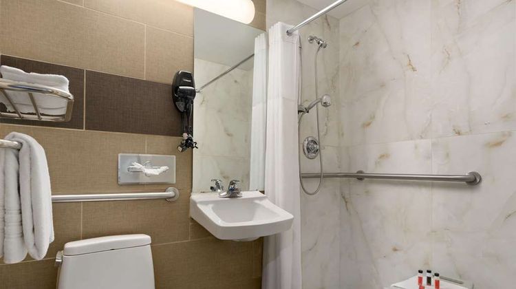 Days Inn Brooklyn Room