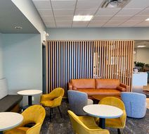 Howard Johnson Express Inn-Winnipeg West Lobby