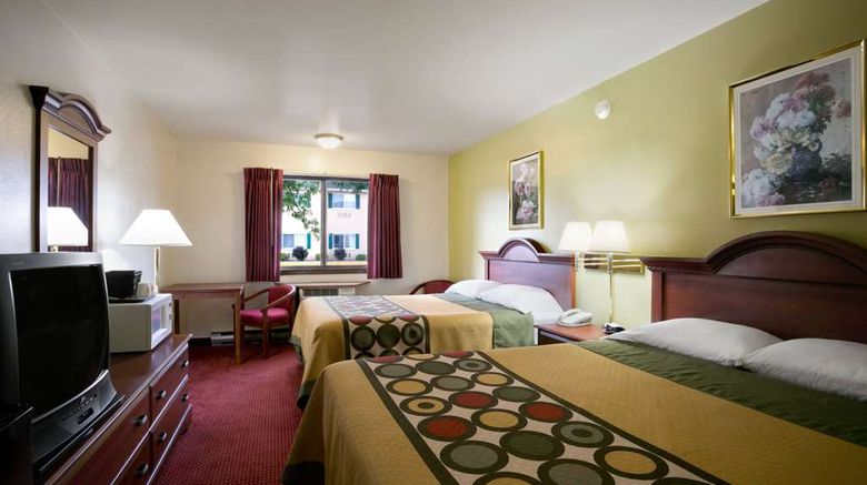 <b>Super 8 Eau Claire Room</b>. Images powered by <a href="https://iceportal.shijigroup.com/" title="IcePortal" target="_blank">IcePortal</a>.