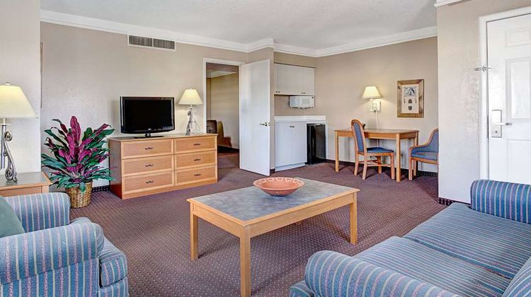 Days Inn Tucson City Center Suite