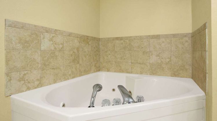 Ramada Limited Columbia Room