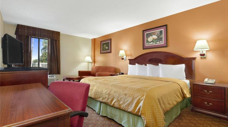 Ramada Limited Columbia Room