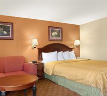 Ramada Limited Columbia Room