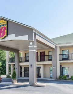 Super 8 Petersburg