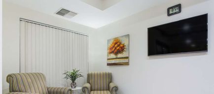 Super 8 Petersburg Lobby