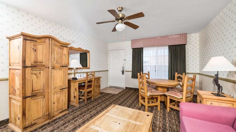<b>Days Inn by Wyndham Lebec Suite</b>. Images powered by <a href="https://iceportal.shijigroup.com/" title="IcePortal" target="_blank">IcePortal</a>.