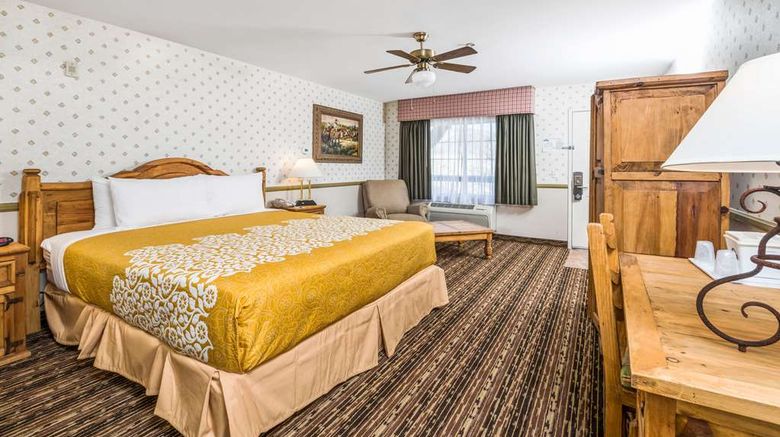 <b>Days Inn by Wyndham Lebec Room</b>. Images powered by <a href="https://iceportal.shijigroup.com/" title="IcePortal" target="_blank">IcePortal</a>.