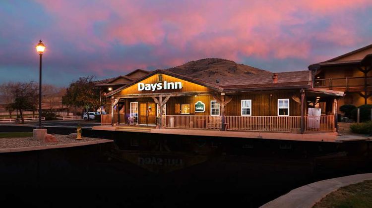 Days Inn by Wyndham Lebec Exterior