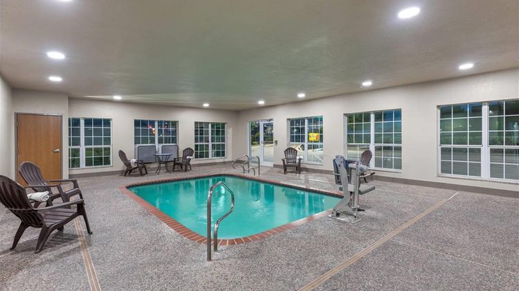 Super 8 San Antonio/Alamodome Area Pool