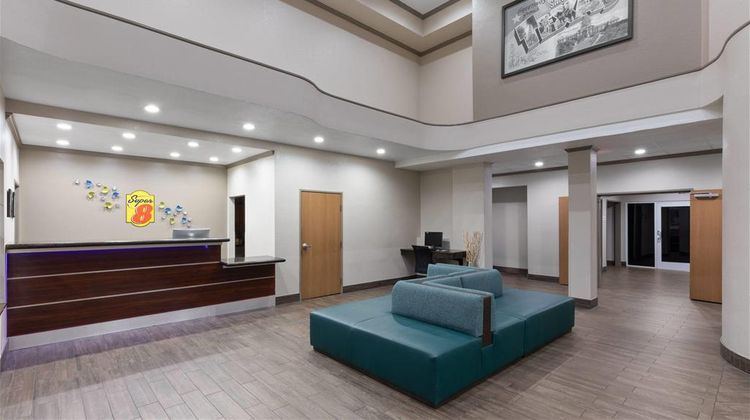 Super 8 San Antonio/Alamodome Area Lobby