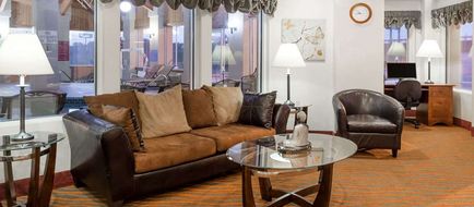 Baymont Inn & Suites Rolla Lobby