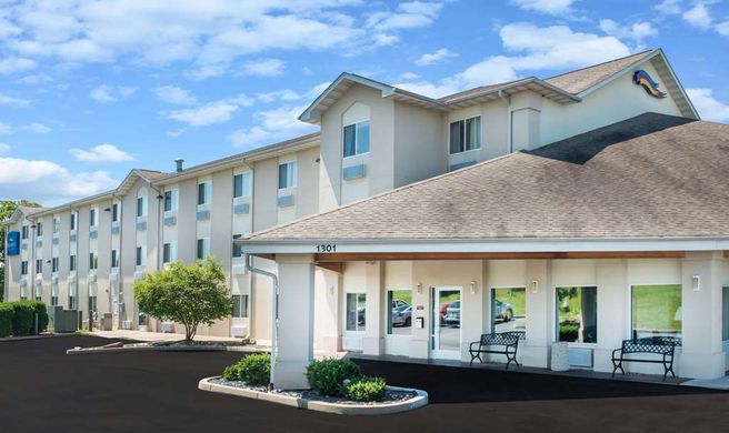 Baymont Inn & Suites Rolla Exterior