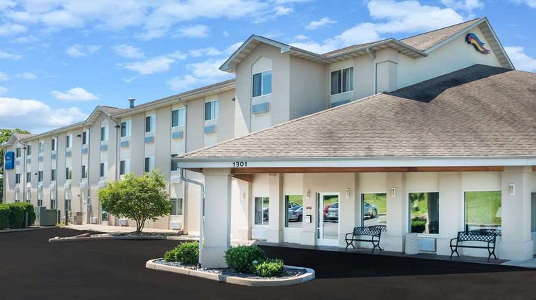 <b>Baymont Inn & Suites Rolla Exterior</b>. Images powered by <a href="https://iceportal.shijigroup.com/" title="IcePortal" target="_blank">IcePortal</a>.