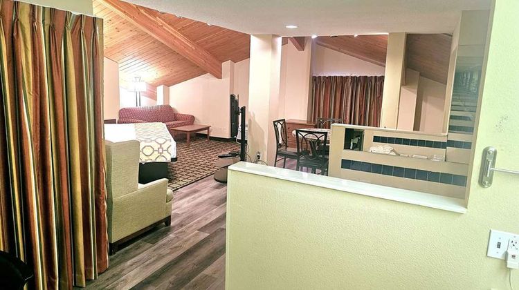 Baymont Inn & Suites Rolla Room