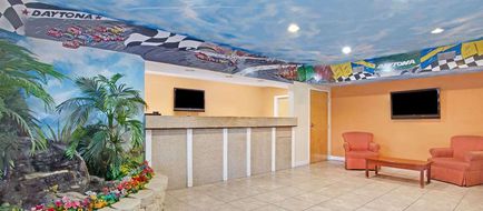 Super 8 Daytona Beach Lobby