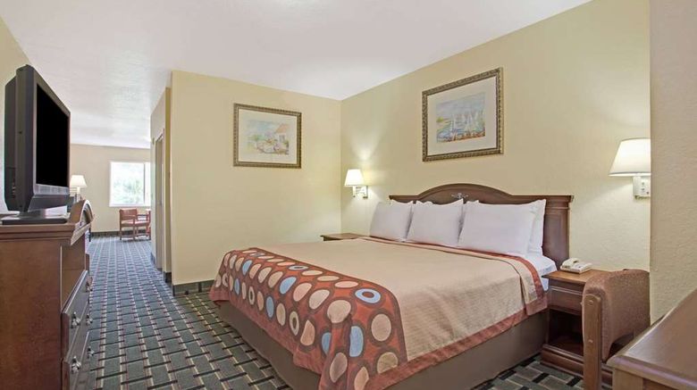 <b>Super 8 Daytona Beach Suite</b>. Images powered by <a href="https://iceportal.shijigroup.com/" title="IcePortal" target="_blank">IcePortal</a>.