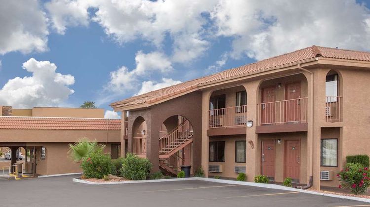 Howard Johnson Inn & Suites Saint George Exterior