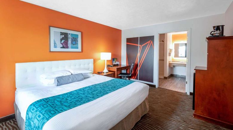 <b>Howard Johnson Inn & Suites Saint George Room</b>. Images powered by <a href="https://iceportal.shijigroup.com/" title="IcePortal" target="_blank">IcePortal</a>.
