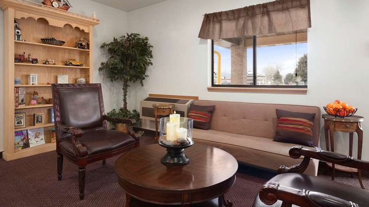 Travelodge Elko Lobby
