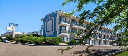 Travelodge Page Exterior