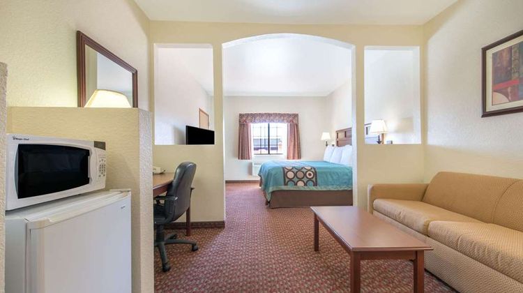Super 8 Abilene South Suite