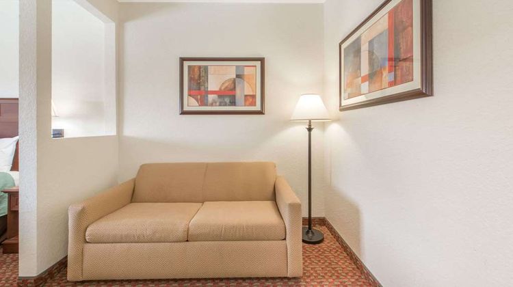 Super 8 Abilene South Suite