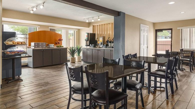 <b>Ramada San Antonio/Near SeaWorld Restaurant</b>. Images powered by <a href="https://iceportal.shijigroup.com/" title="IcePortal" target="_blank">IcePortal</a>.