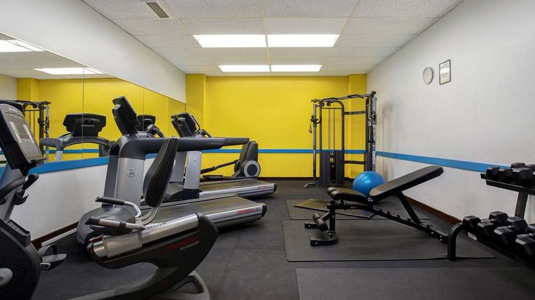 <b>Days Inn  Calgary South Health</b>. Images powered by <a href="https://iceportal.shijigroup.com/" title="IcePortal" target="_blank">IcePortal</a>.