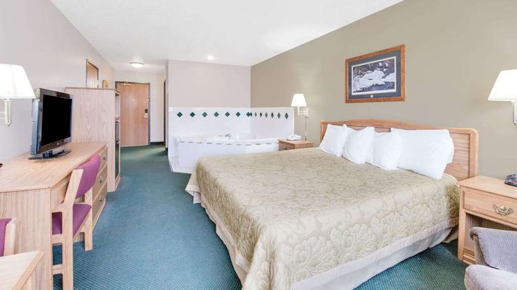 Super 8 Sisseton Room