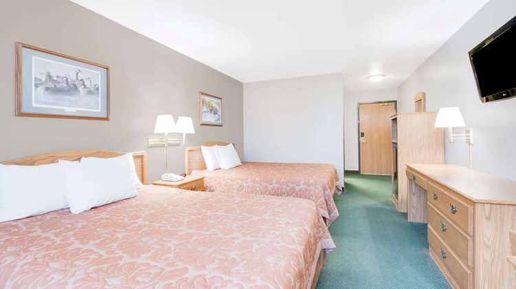 Super 8 Sisseton Room
