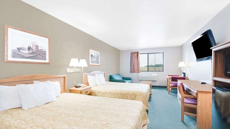 Super 8 Sisseton Room