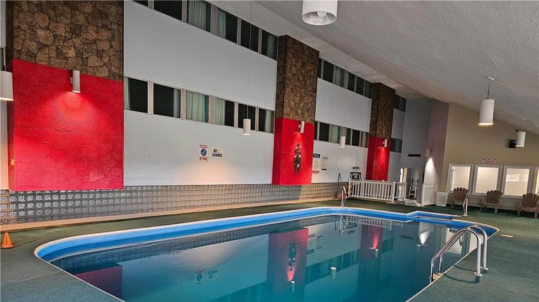 <b>Howard Johnson Inn Woodstock Pool</b>. Images powered by <a href="https://iceportal.shijigroup.com/" title="IcePortal" target="_blank">IcePortal</a>.