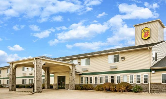 Super 8 Neillsville Exterior
