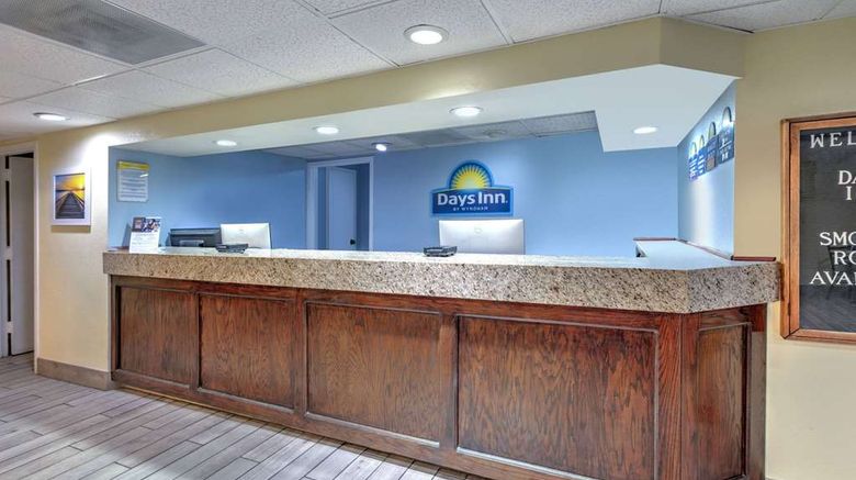 <b>Days Inn Greenville MS Lobby</b>. Images powered by <a href="https://iceportal.shijigroup.com/" title="IcePortal" target="_blank">IcePortal</a>.