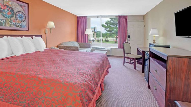 Days Inn Okemah Room