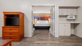 Days Inn by Wyndham Birmingham/West Suite