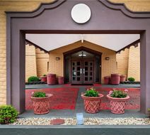 Days Inn by Wyndham Birmingham/West Exterior