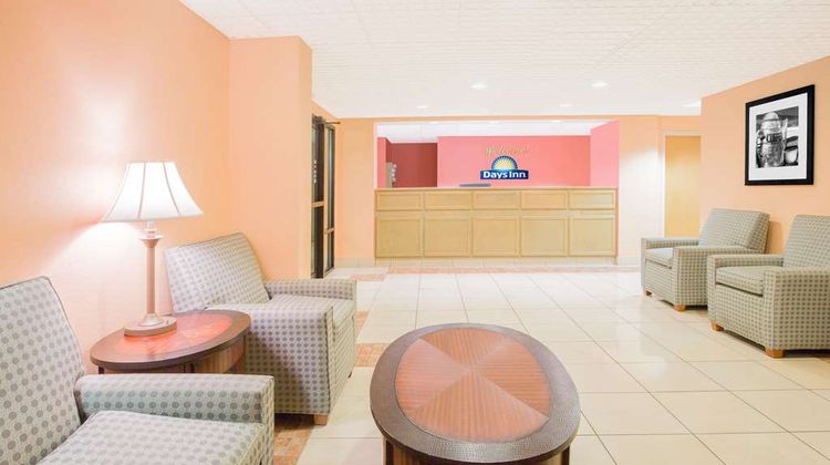 Days Inn Hattiesburg MS Lobby