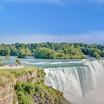Days Inn & Suites Niagara Falls/Buffalo