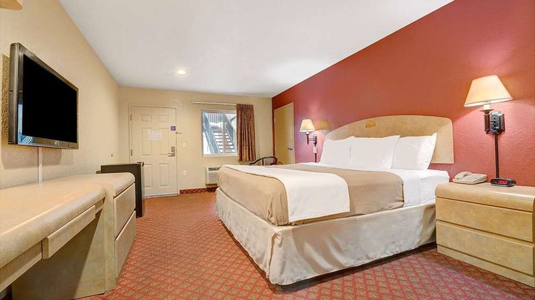 <b>Days Inn & Suites Niagara Falls/Buffalo Room</b>. Images powered by <a href="https://iceportal.shijigroup.com/" title="IcePortal" target="_blank">IcePortal</a>.