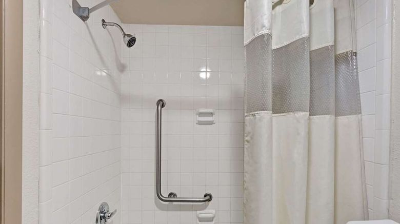 <b>Travelodge Williamsburg Colonial Area Room</b>. Images powered by <a href="https://iceportal.shijigroup.com/" title="IcePortal" target="_blank">IcePortal</a>.