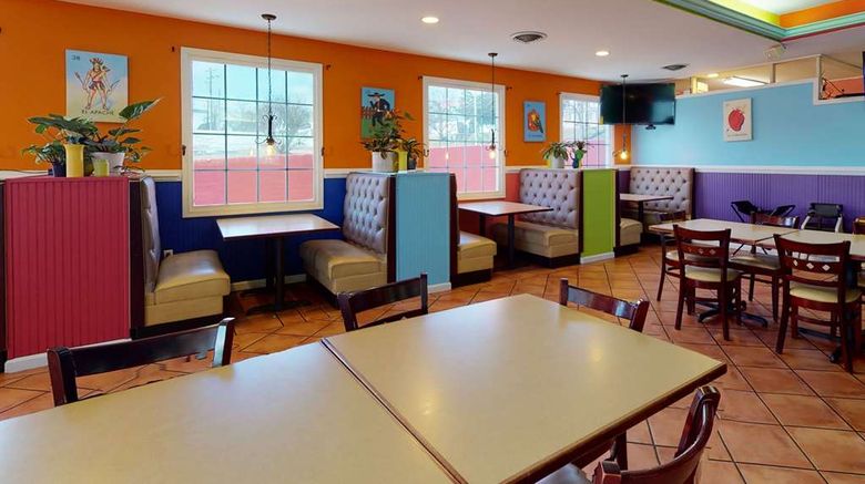 <b>Ramada Strasburg Restaurant</b>. Images powered by <a href="https://iceportal.shijigroup.com/" title="IcePortal" target="_blank">IcePortal</a>.