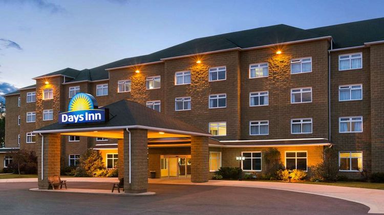 Days Inn & Conference Centre Oromocto Exterior