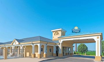 Days Inn & Suites Osceola
