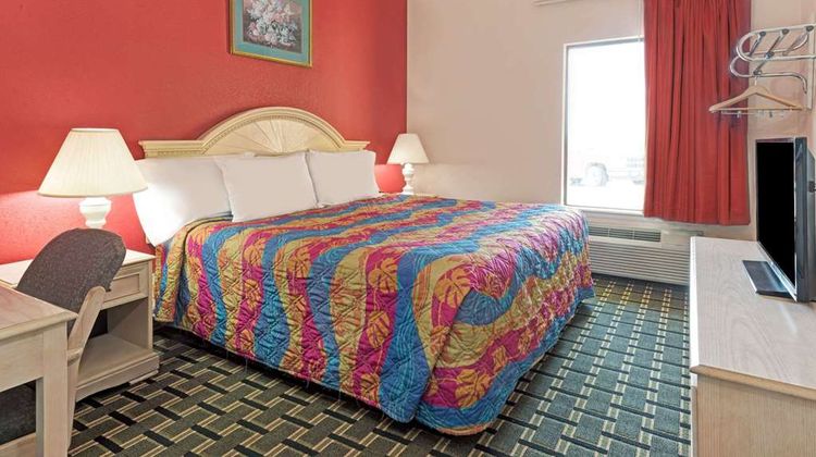 Days Inn & Suites Osceola Room