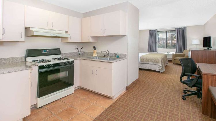 Super 8 Page/Lake Powell Suite