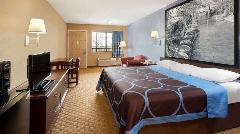 <b>Super 8 San Antonio/Riverwalk Area Room</b>. Images powered by <a href="https://iceportal.shijigroup.com/" title="IcePortal" target="_blank">IcePortal</a>.